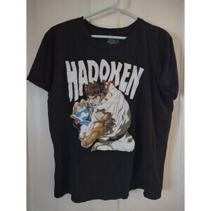 Street Fighter T-shirt. Size medium.